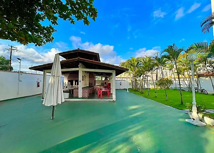 Ap mobiliado na Astúrias - Guarujá Apartamento